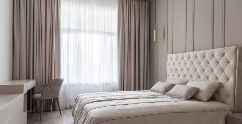 Curtains &amp; Rollers in Earthy Tones – Fall 2025